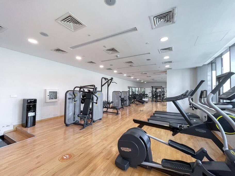 Cozy Studio In Sparkle Tower Jbr By Suiteable Dubai Luaran gambar