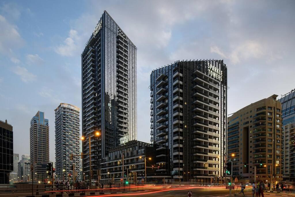 Cozy Studio In Sparkle Tower Jbr By Suiteable Dubai Luaran gambar