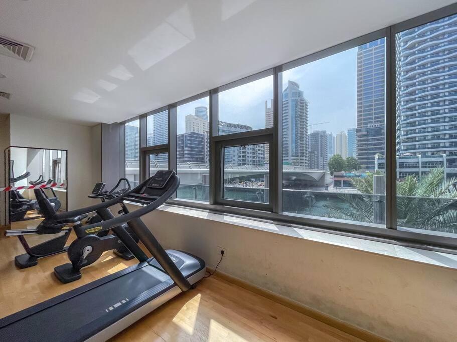 Cozy Studio In Sparkle Tower Jbr By Suiteable Dubai Luaran gambar